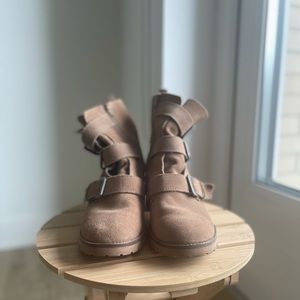 Crown Vintage Heeled Combat Boot